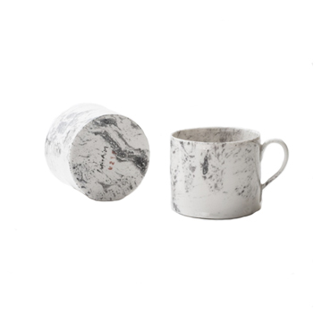 Handgedrehte Kaffeetasse aus Porzellan von Laurin Schaub